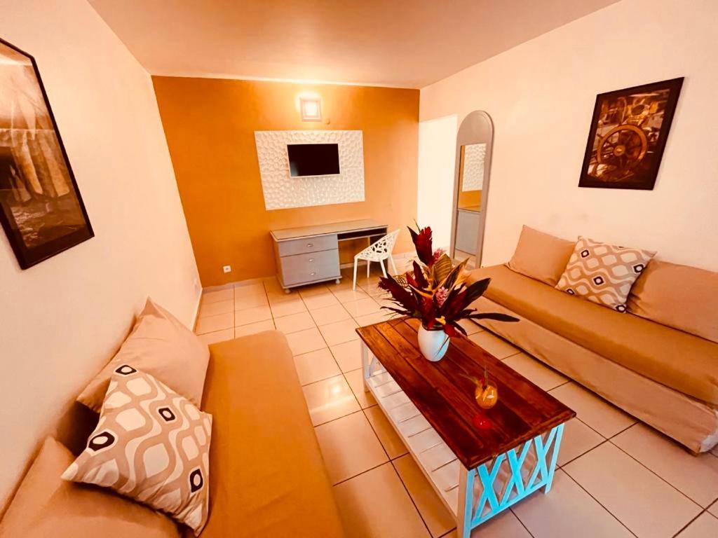 Tropicana Suites Deshaies Extérieur photo
