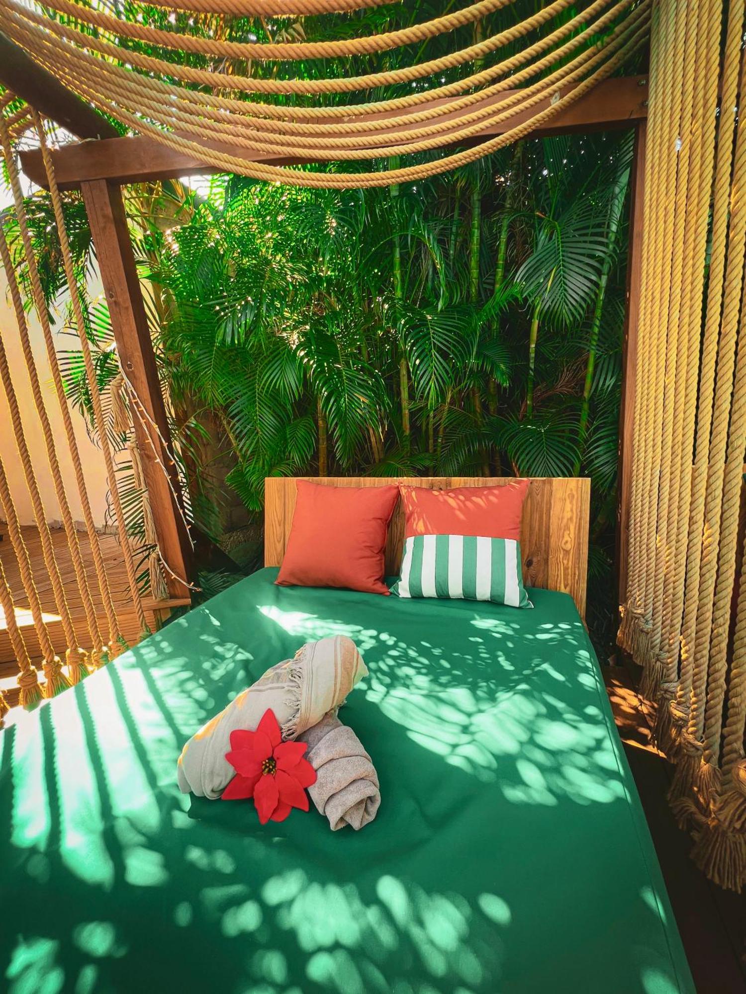 Tropicana Suites Deshaies Extérieur photo