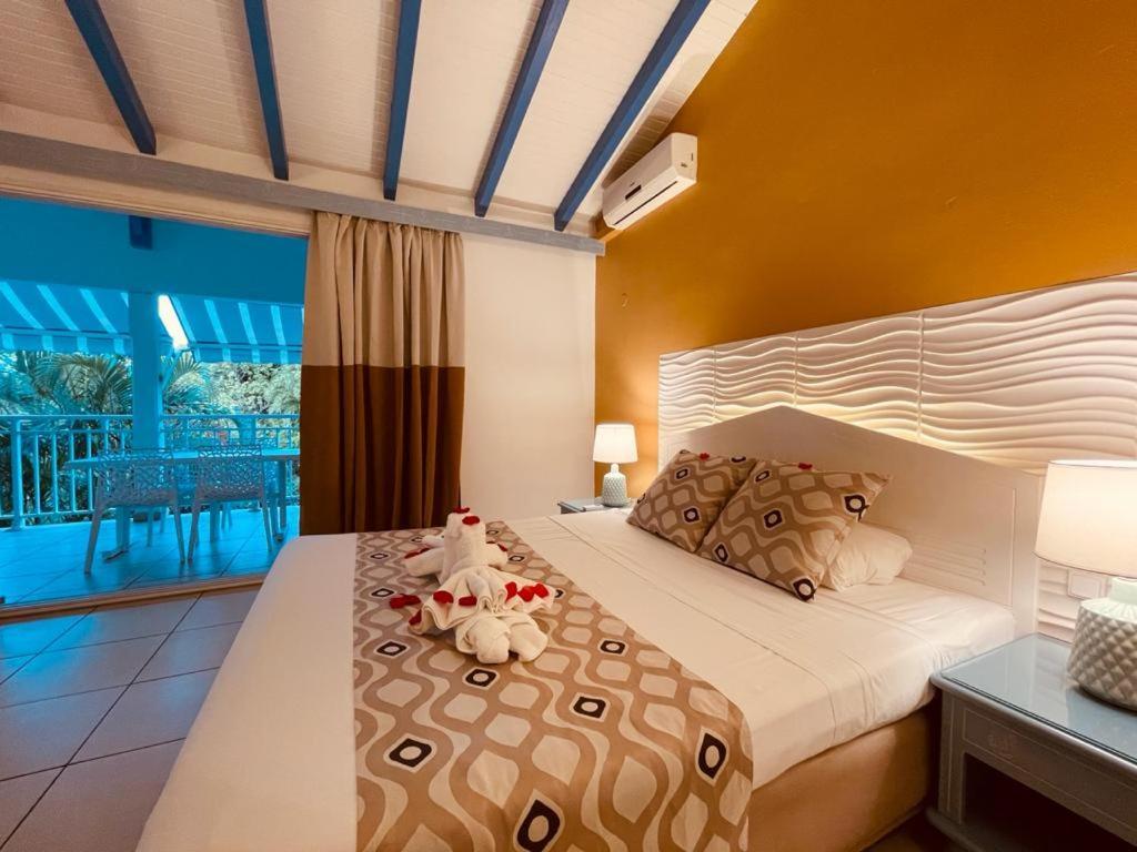 Tropicana Suites Deshaies Extérieur photo