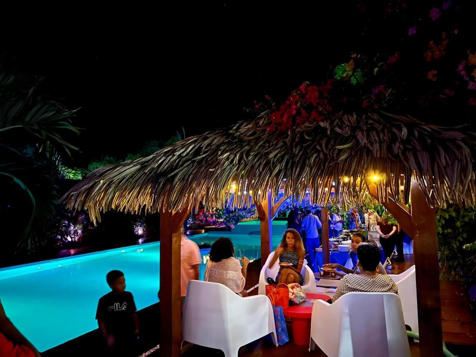 Tropicana Suites Deshaies Extérieur photo
