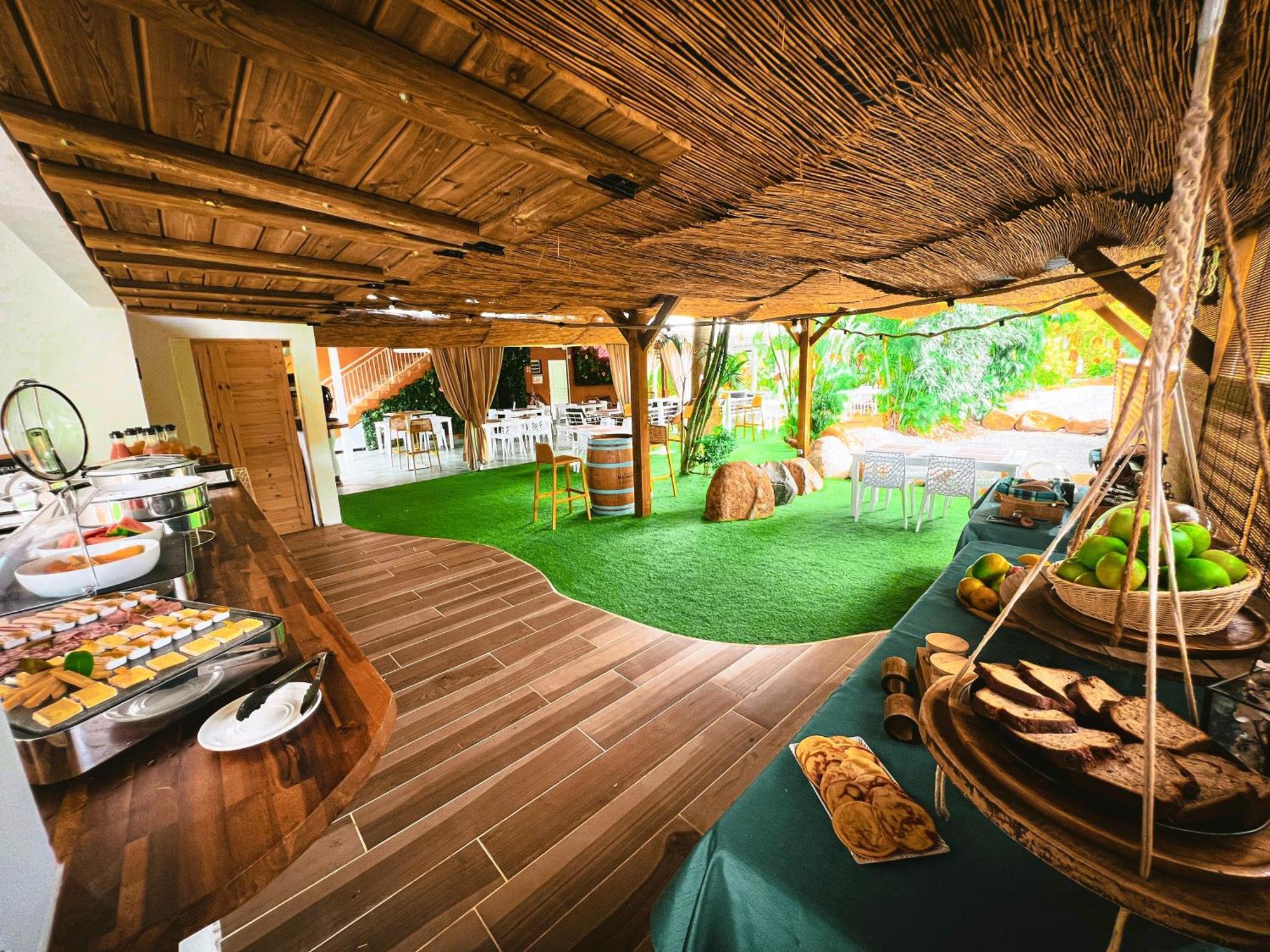 Tropicana Suites Deshaies Extérieur photo