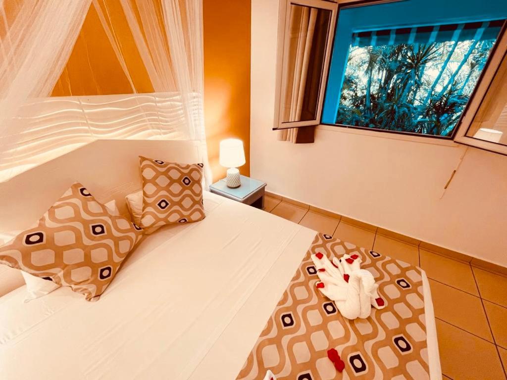Tropicana Suites Deshaies Extérieur photo