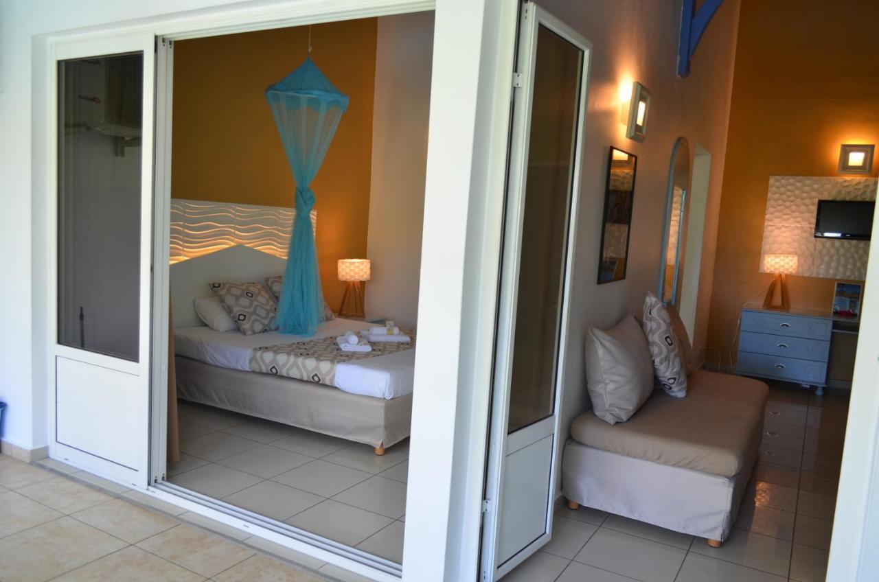 Tropicana Suites Deshaies Extérieur photo